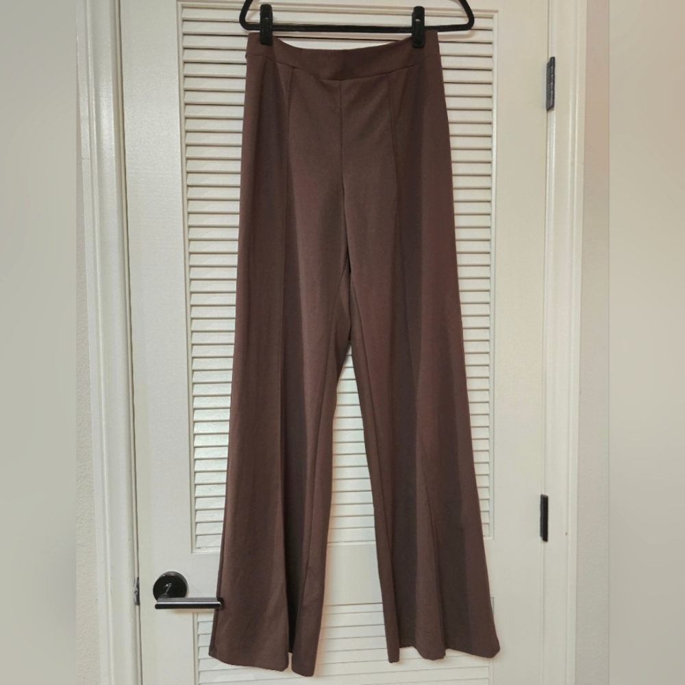 Fashion Nova - (Plus-Size) Brown Lightweight Wide-Leg Pants With Back Zipper